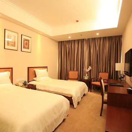 Greentree Inn Beijing Tongzhou Guoyuan Xinhualian Express Hotel מראה חיצוני תמונה